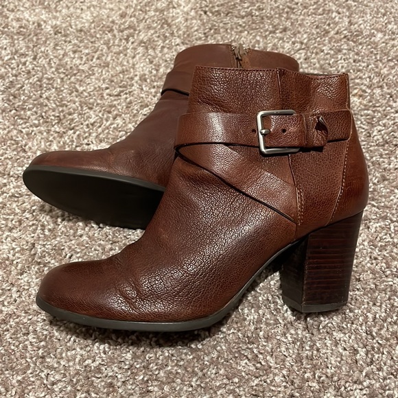 GUC Cole Haan Grand OS Hinckley Ankle Booties Block Heel in Sequoia Brown - Picture 13 of 13